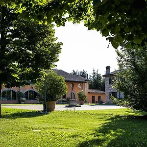 Relais Cascina Scottina Landhaus